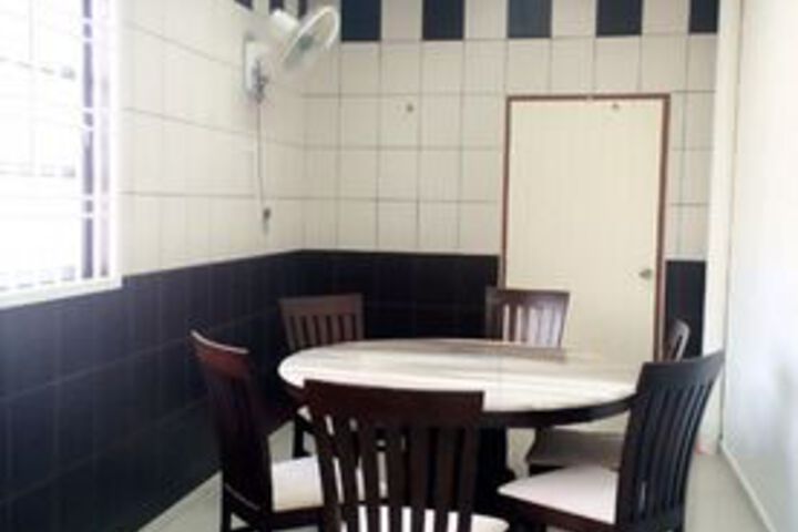 Room 8 of 11