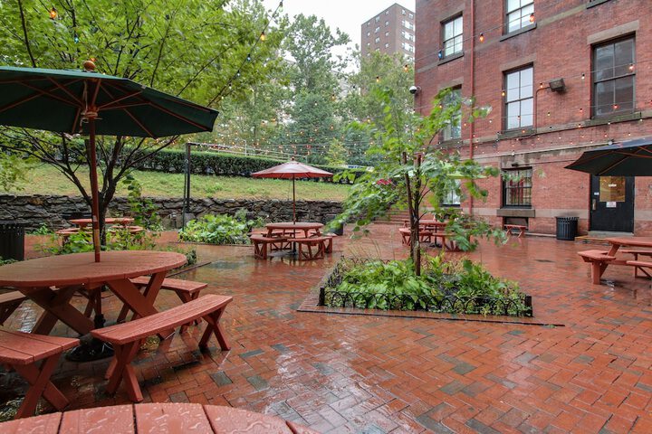 Terrace/Patio 42 of 43