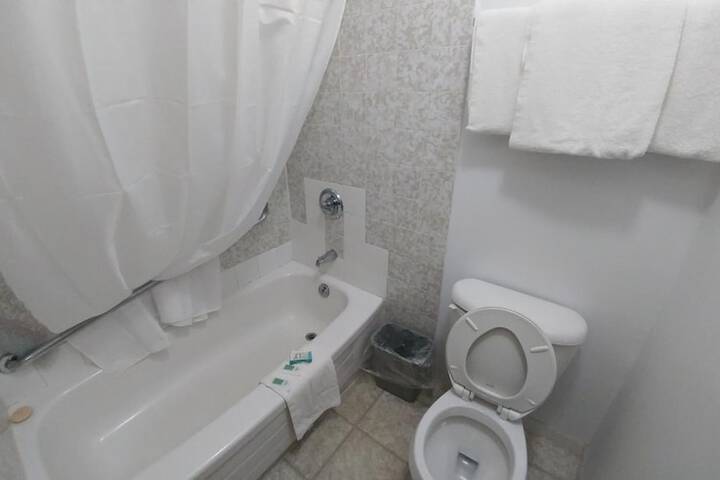 Room 16 of 23