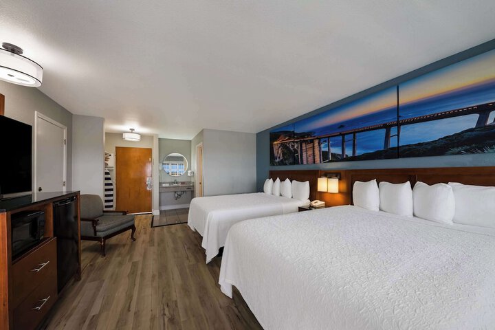 Room 41 of 65