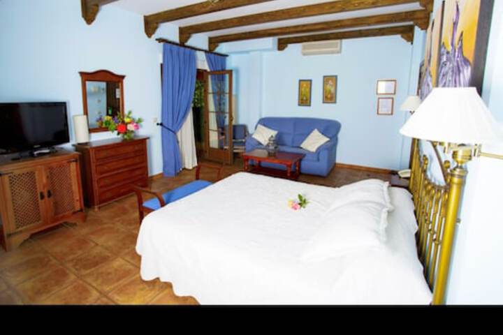Room 6 of 25