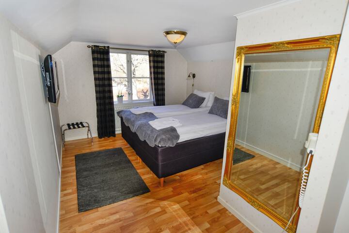 Room 12 of 75