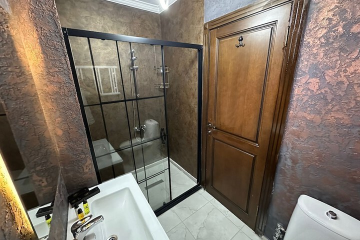 Room 51 of 71