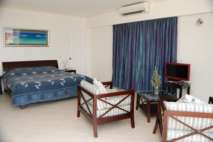 Room 10 of 65