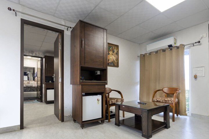 Room 12 of 53