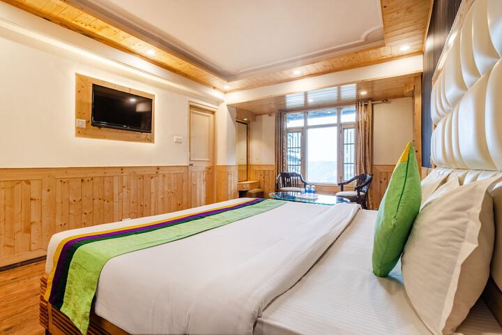 Room 10 of 40