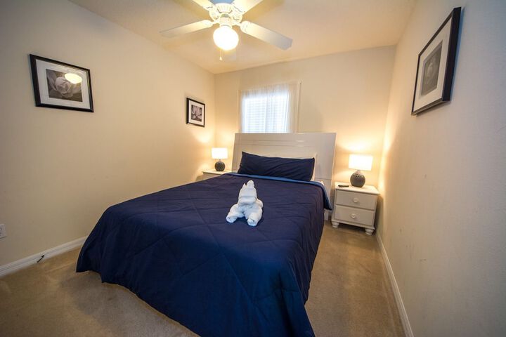 Room 36 of 221