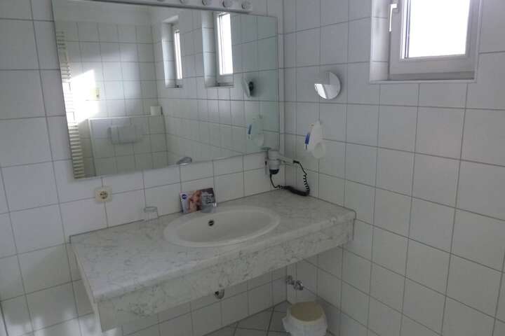 Room 30 of 52