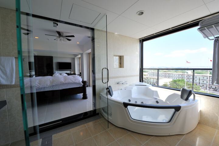 Room 72 of 127