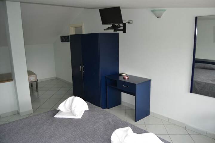 Room 25 of 50