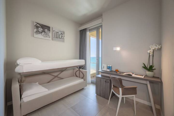 Room 55 of 191
