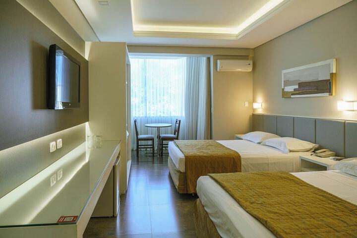 Room 14 of 103
