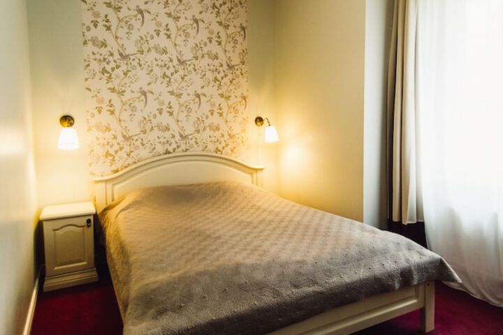 Room 5 of 49