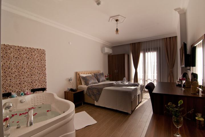 Room 7 of 86