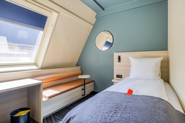 Room 30 of 119
