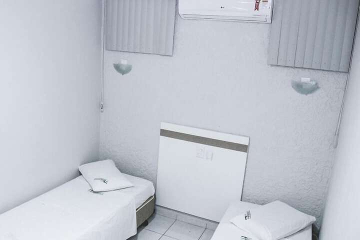 Room 5 of 14