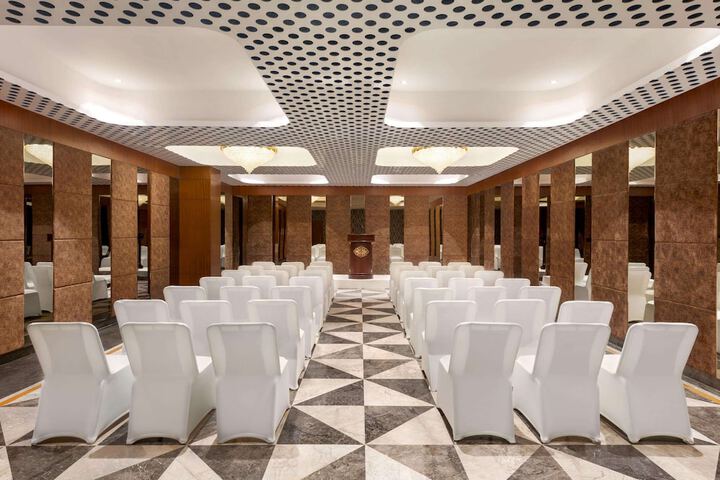 Ballroom/Hall 30 of 37