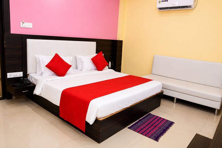 Room 10 of 33