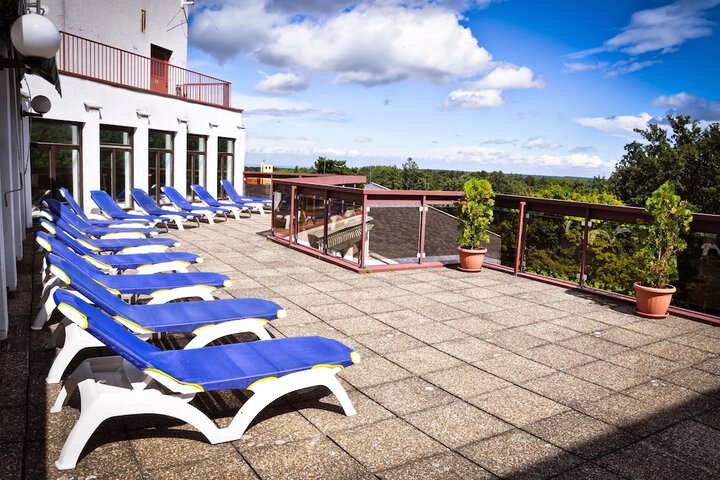 Sundeck 56 of 70