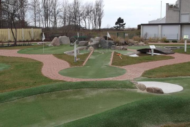 Golf 17 of 39
