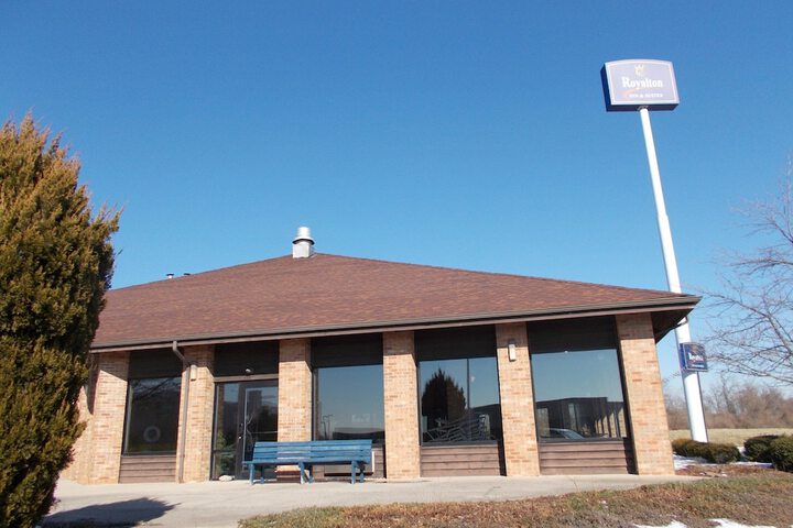 Business Center 17 of 18