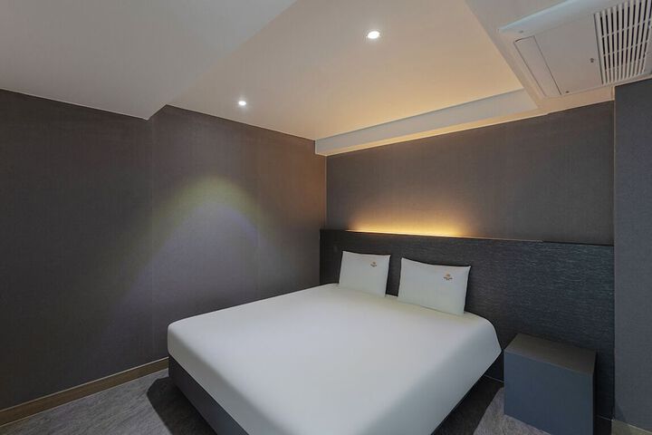 Room 87 of 124