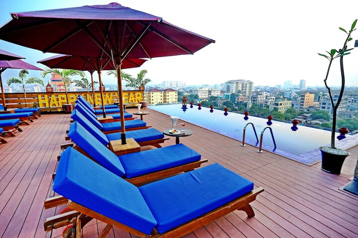Sundeck 146 of 153