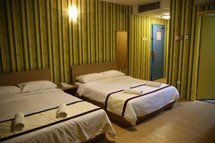 Room 13 of 26