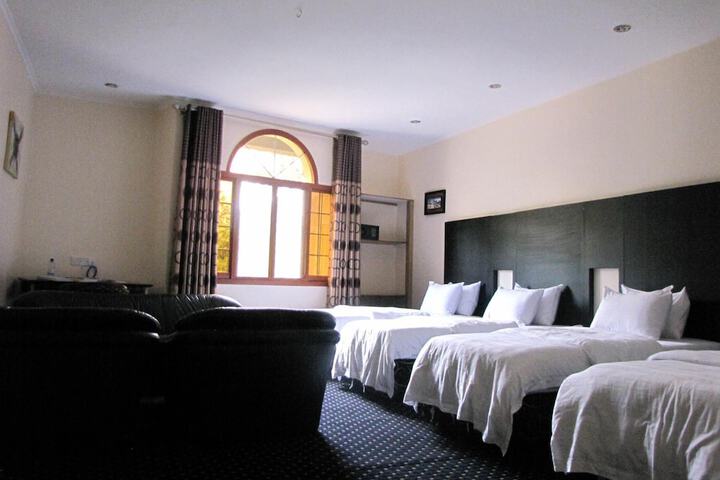 Room 14 of 35