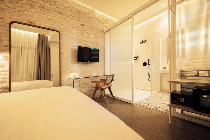 Room 20 of 80