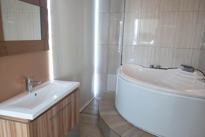 Room 7 of 22
