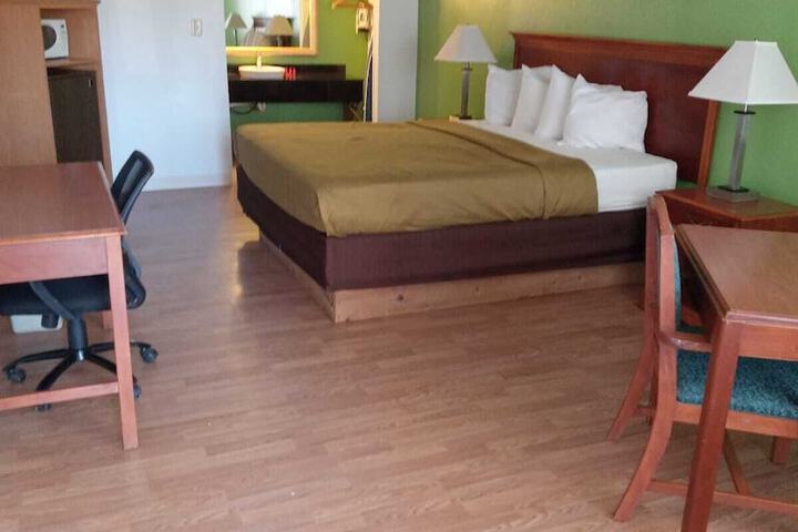 Room 16 of 21