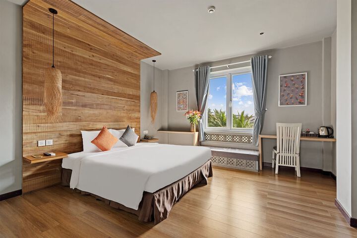 Room 18 of 40