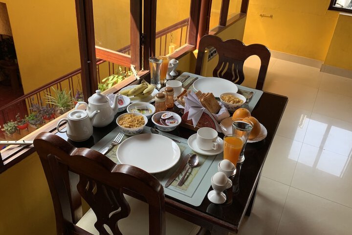 Breakfast/Coffee Service 31 of 44