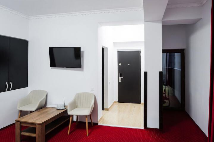 Room 27 of 191