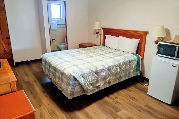 Room 7 of 26