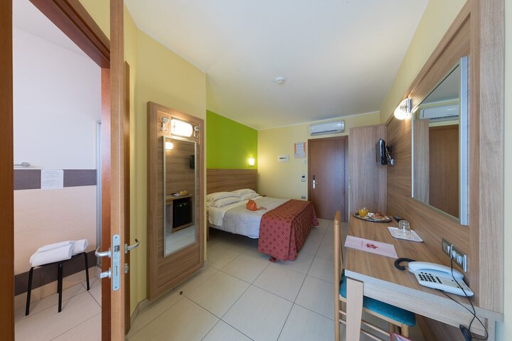 Room 18 of 45