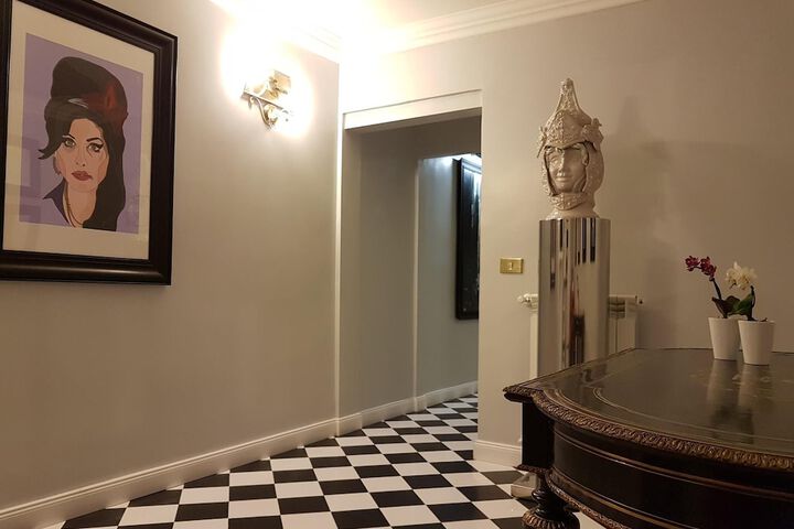 Ballroom/Hall 38 of 54