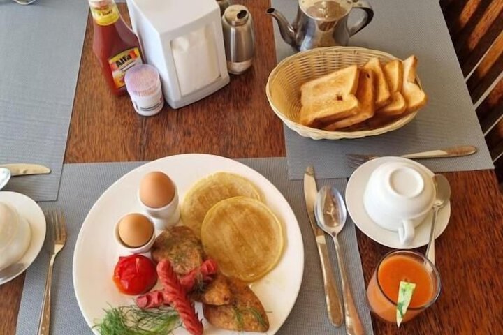 Breakfast/Coffee Service 26 of 43