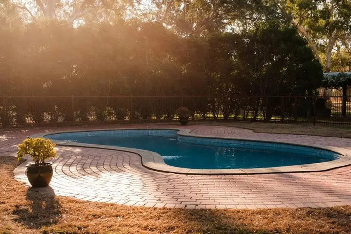 Pool 6 of 11