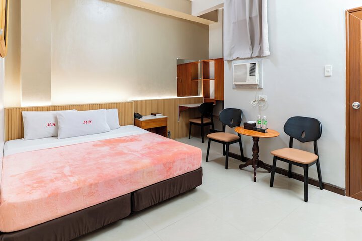 Room 3 of 21
