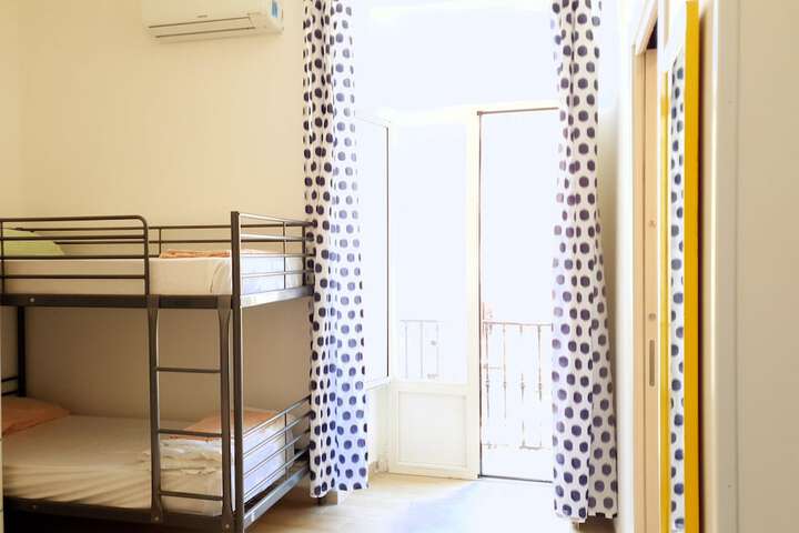 Room 11 of 46