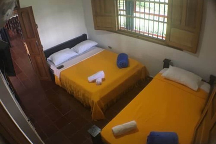 Room 4 of 25