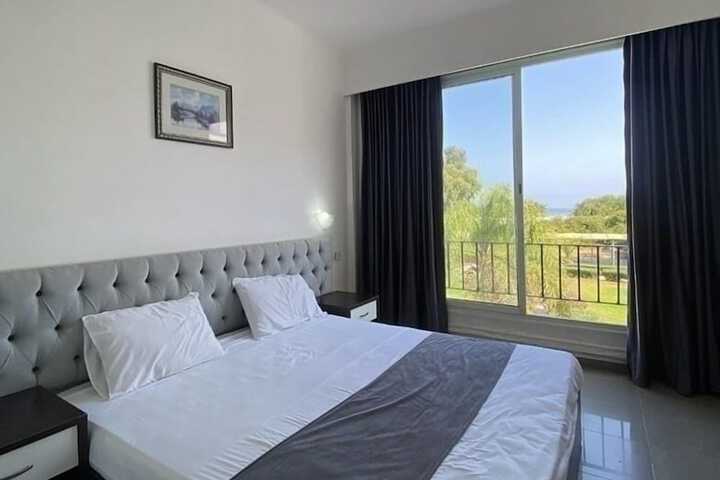 Room 2 of 7