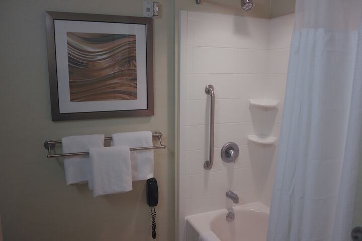 Room 17 of 36
