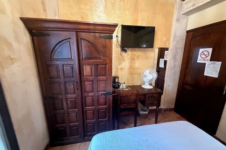 Room 10 of 30