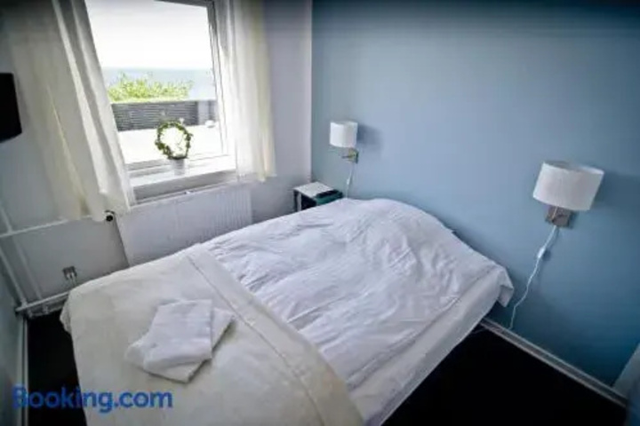 Room 5 of 14