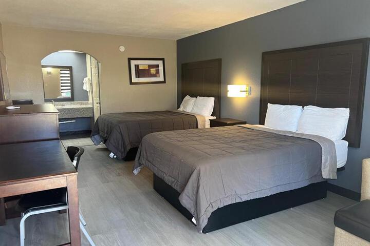 2 Double Beds (2 of 2)
