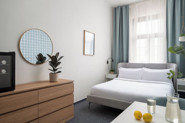 Room 3 of 31