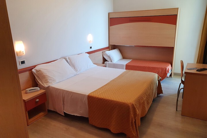 Room 20 of 35